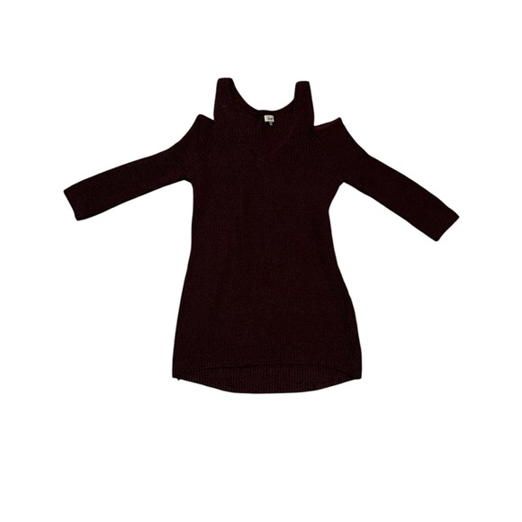 Woman’s Burgundy Sweater - Picture 3 of 5